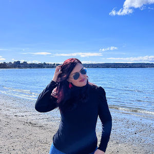 Meet your Posher, Julia